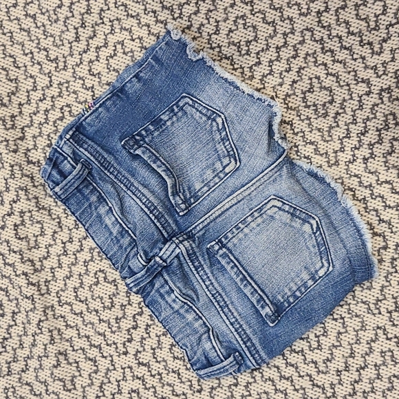 OshKosh Jean Shorts with Rainbow Stitch Detail Size 18-24M - Picture 4 of 4